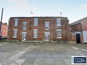 Fountain Court- click for photo gallery